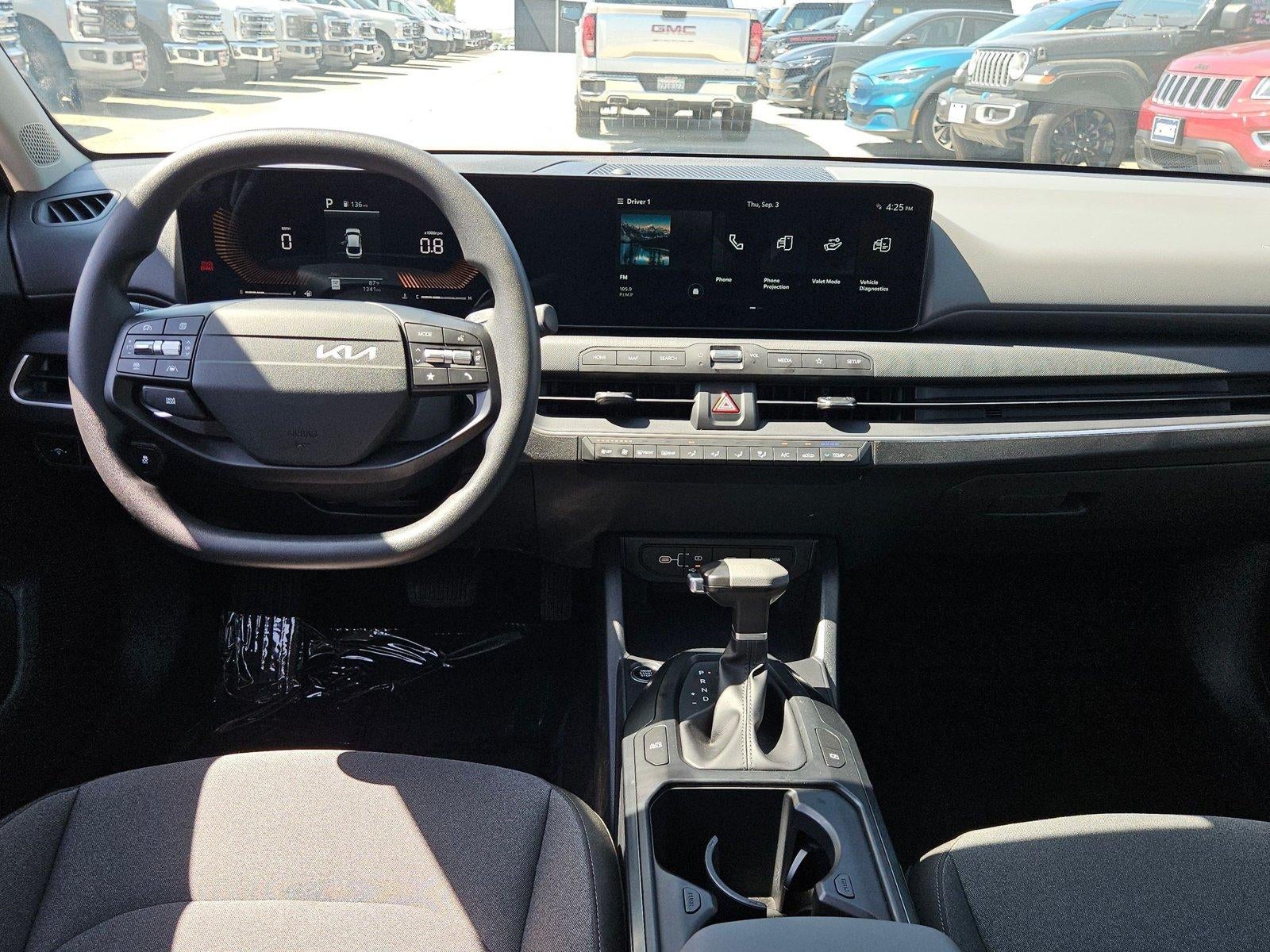 2025 Kia K4 LXS FWD