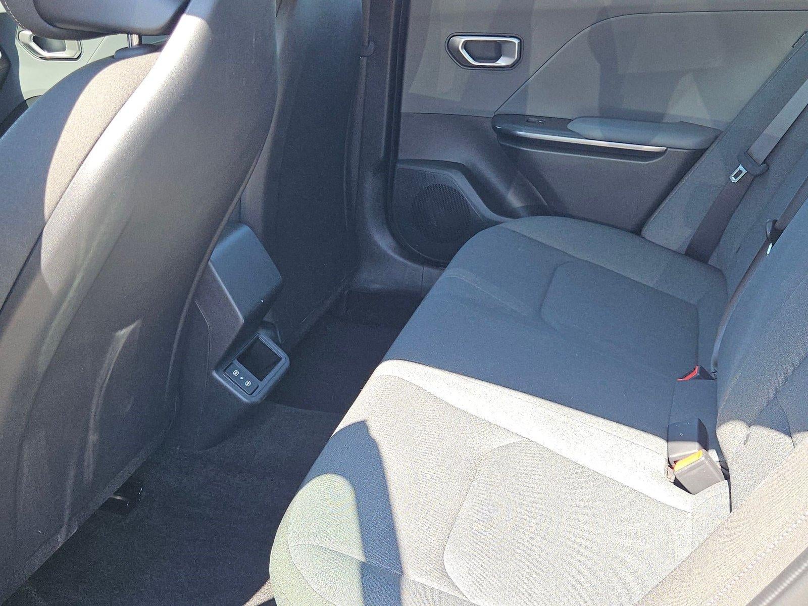 2025 Kia K4 LXS FWD