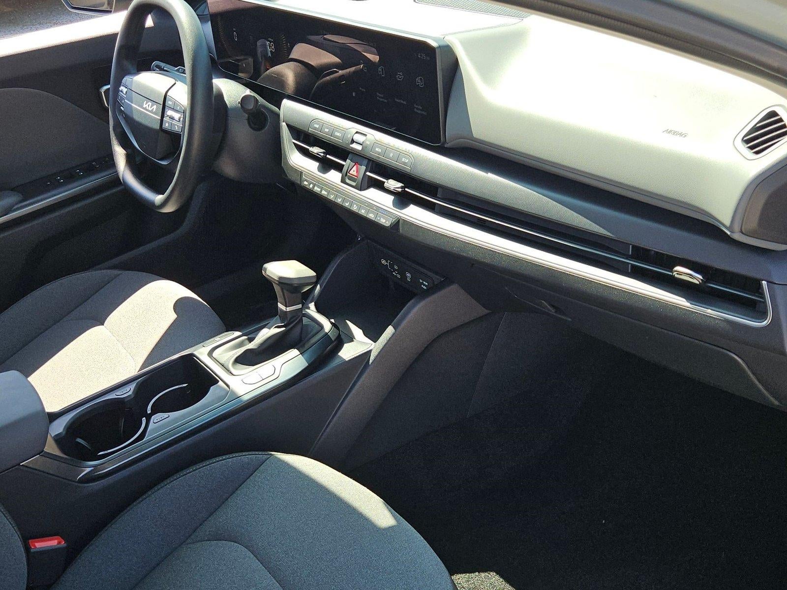 2025 Kia K4 LXS FWD
