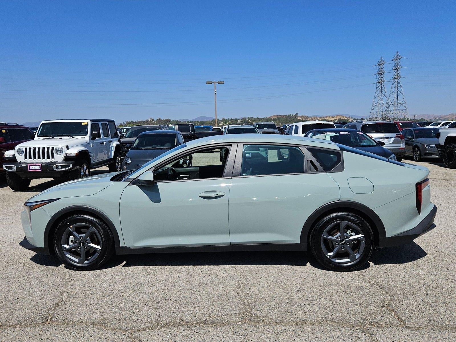 2025 Kia K4 LXS FWD