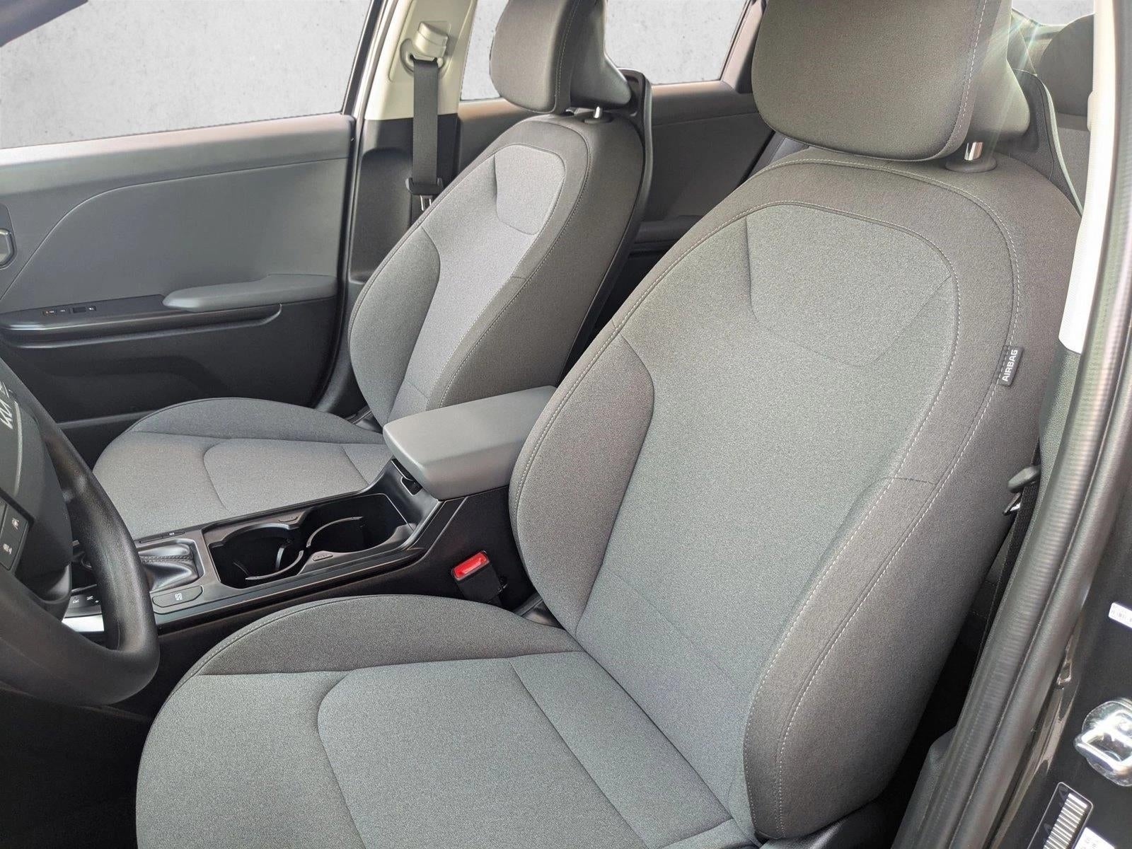 2025 Kia K4 LX FWD