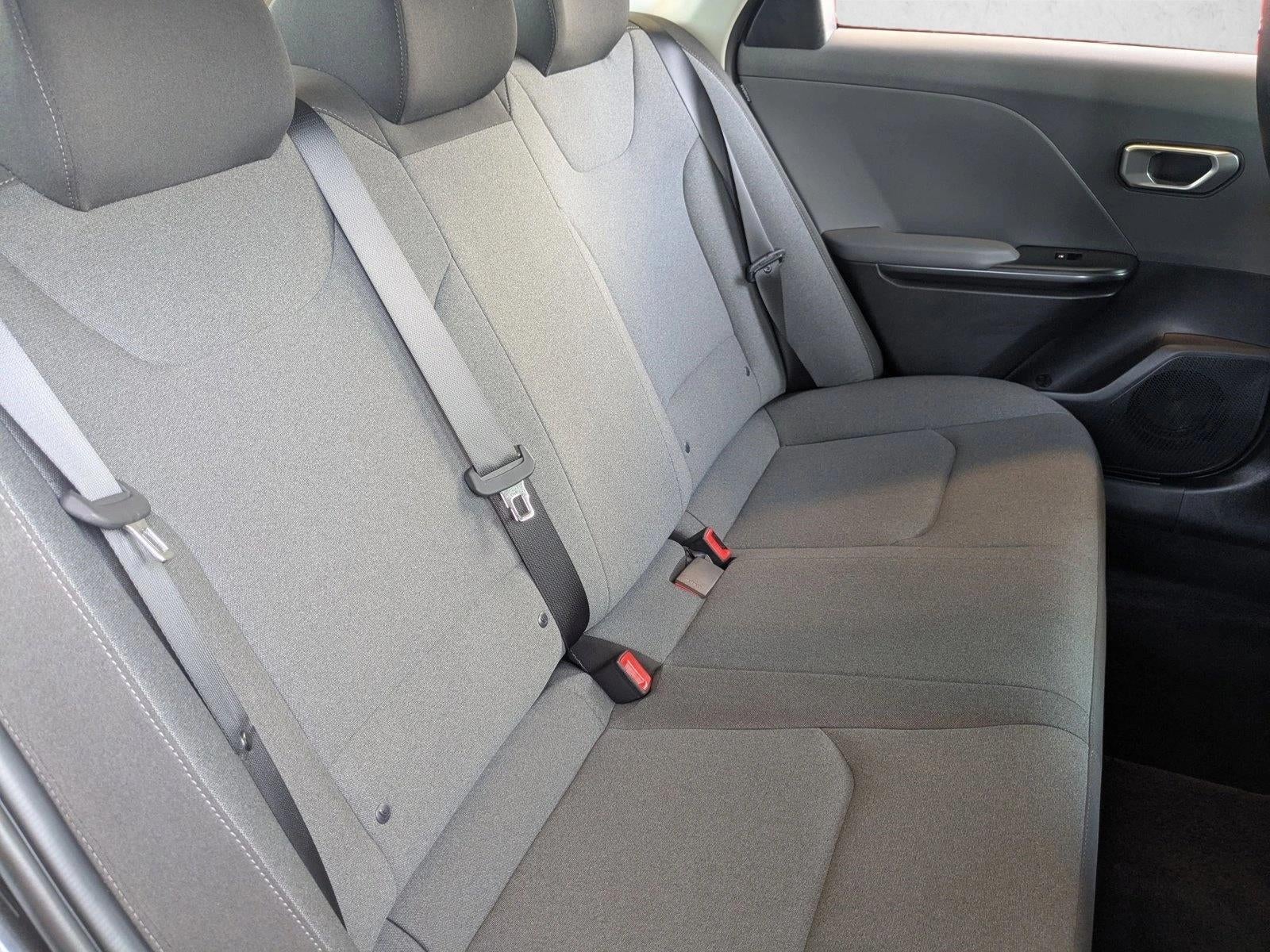2025 Kia K4 LX FWD