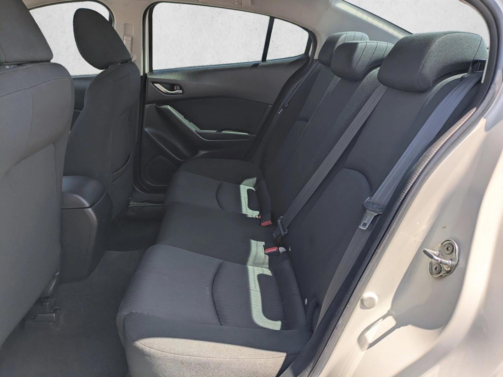 2015 Mazda Mazda3 4dr Sdn Auto i Sport