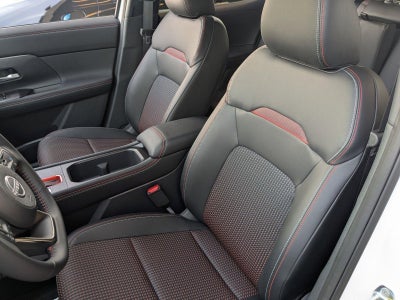 2025 Nissan Kicks SR AWD