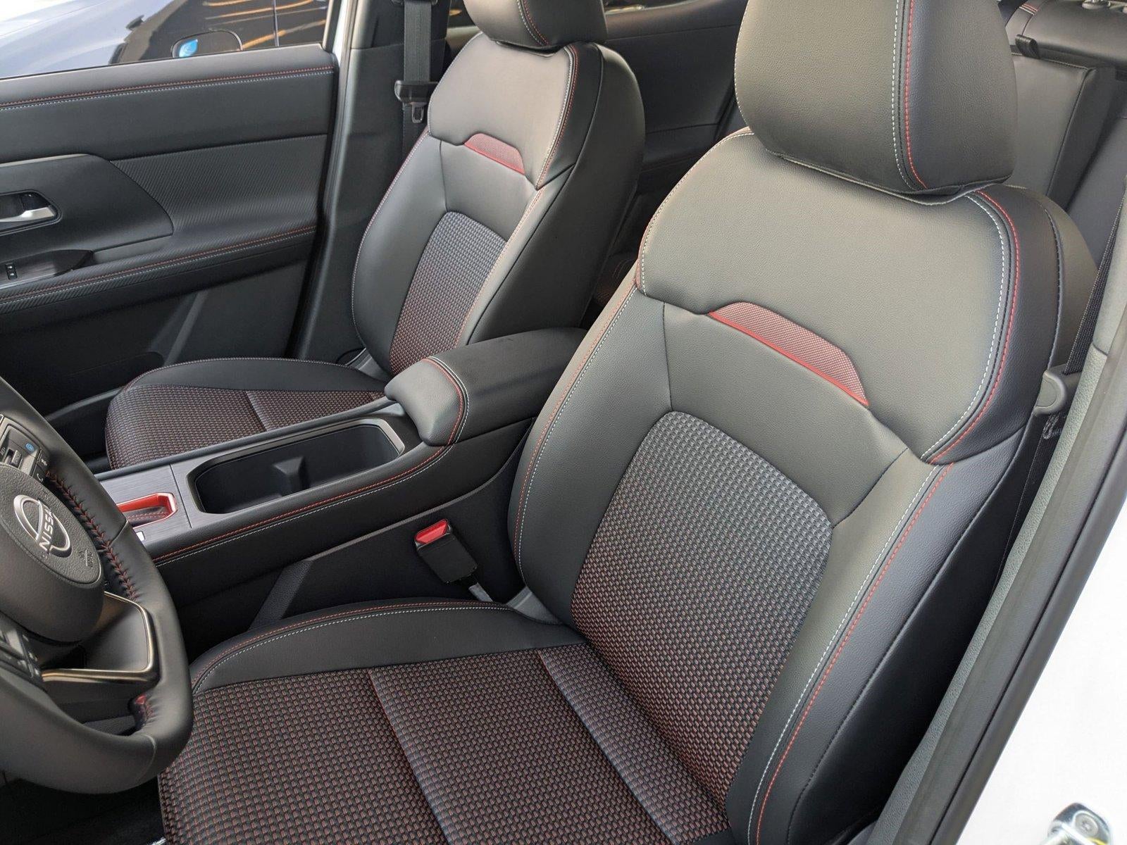 2025 Nissan Kicks SR AWD