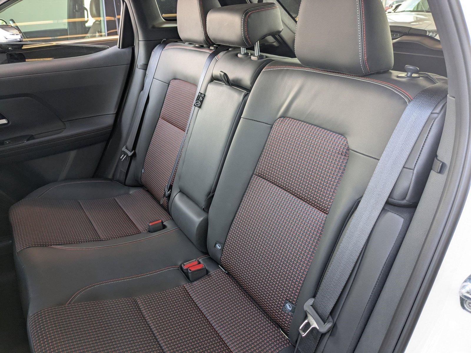 2025 Nissan Kicks SR AWD