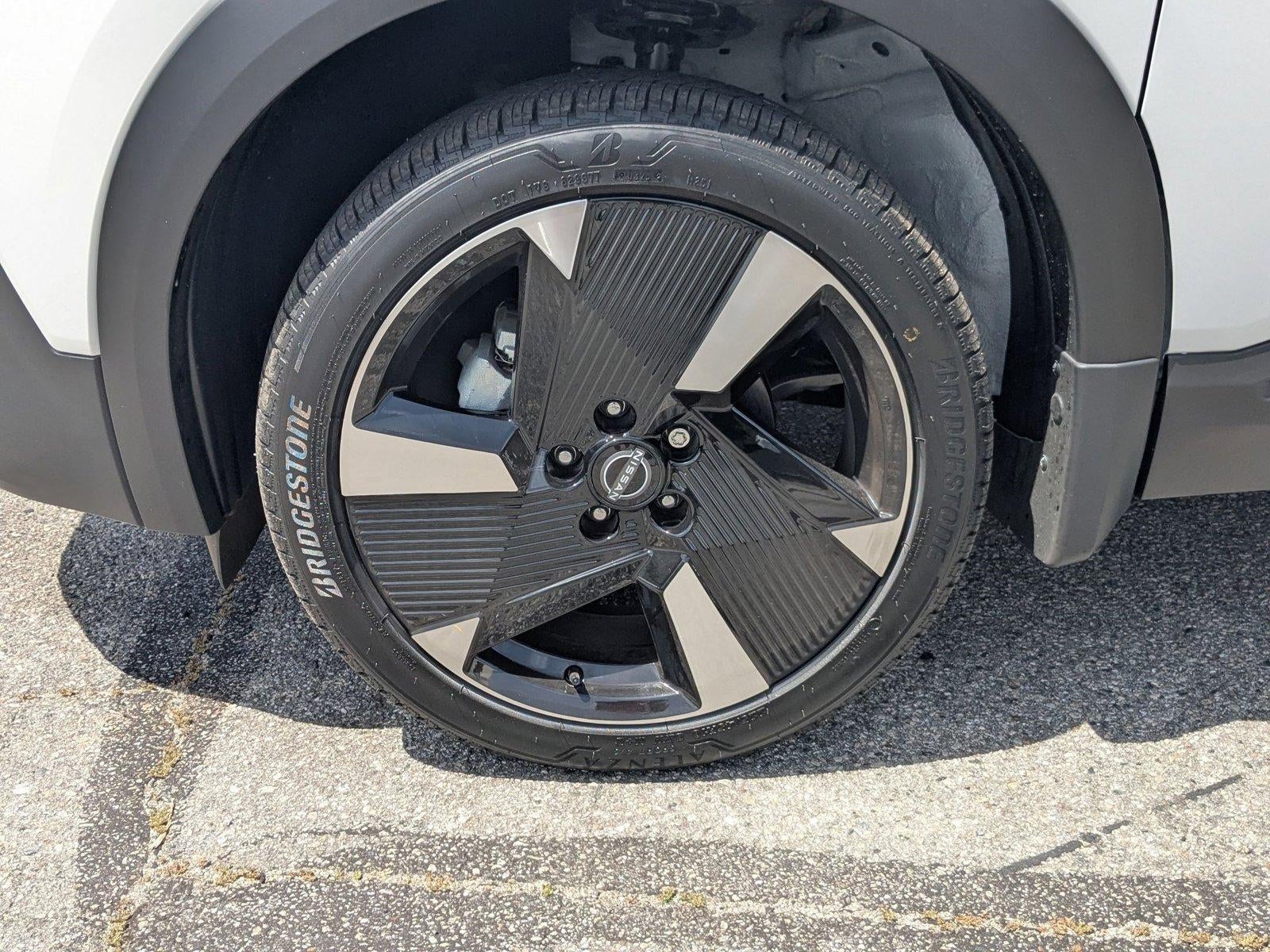 2025 Nissan Kicks SR AWD