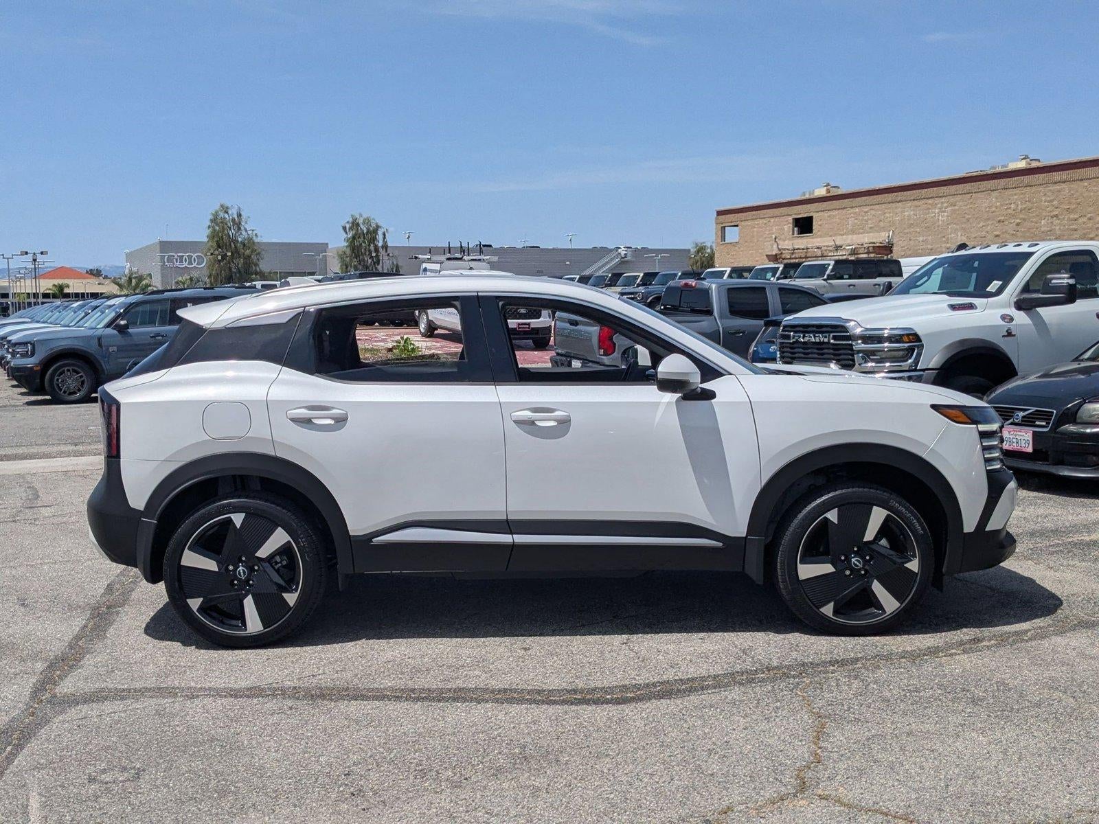 2025 Nissan Kicks SR AWD