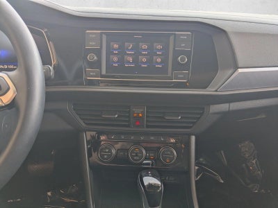 2024 Volkswagen Jetta SE Auto