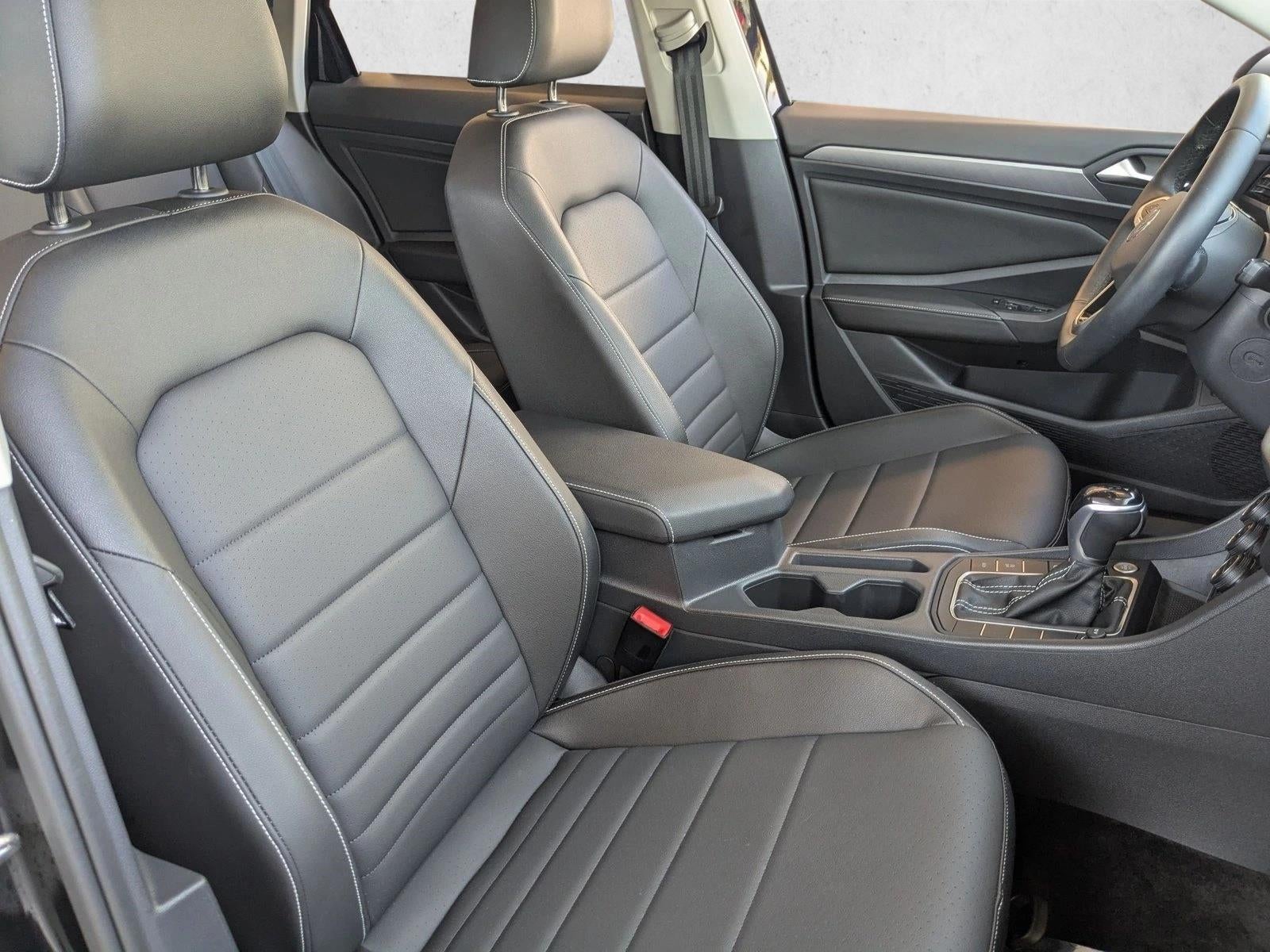 2024 Volkswagen Jetta SE Auto