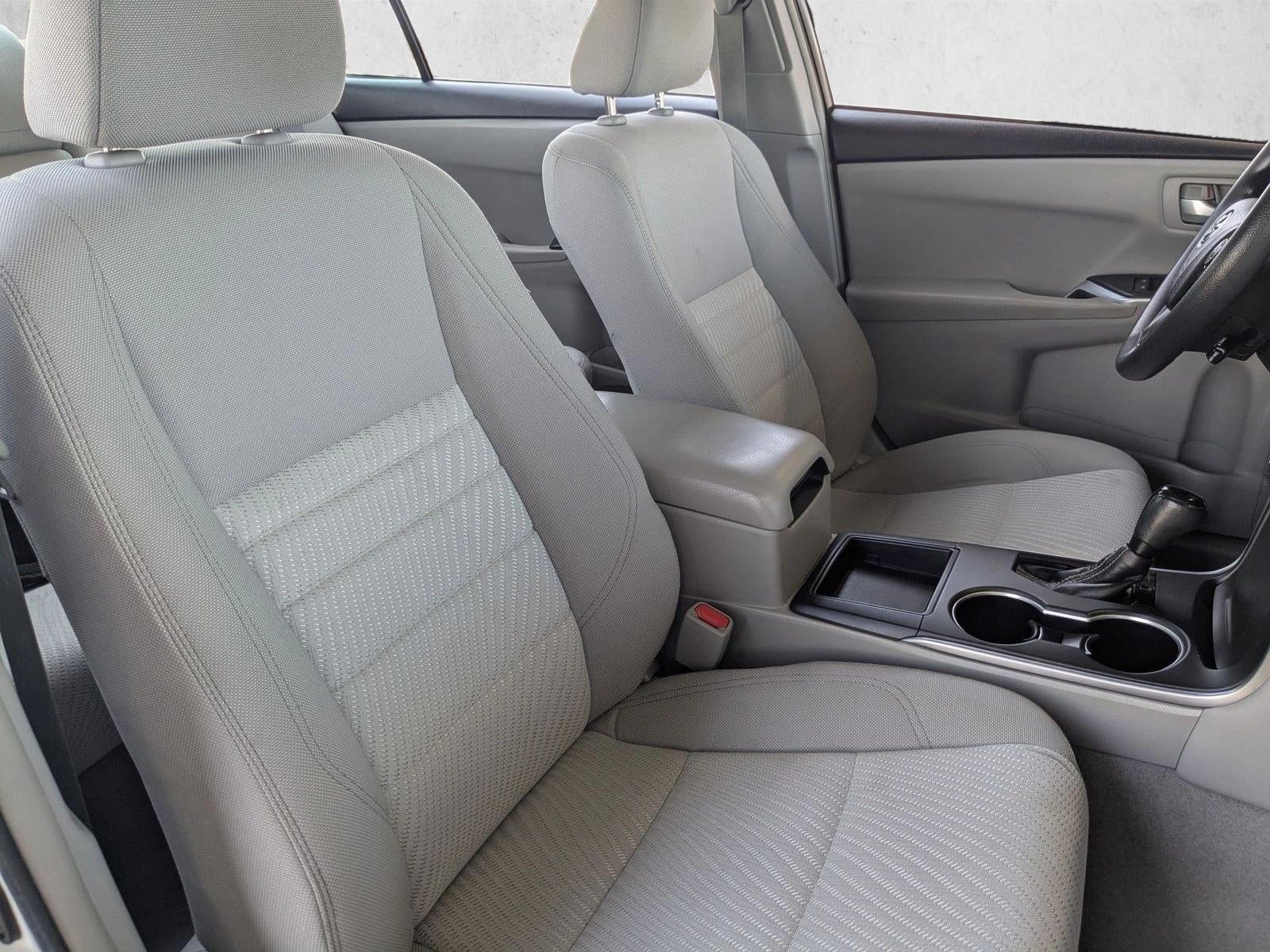 2016 Toyota Camry 4dr Sdn I4 Auto LE (SE)