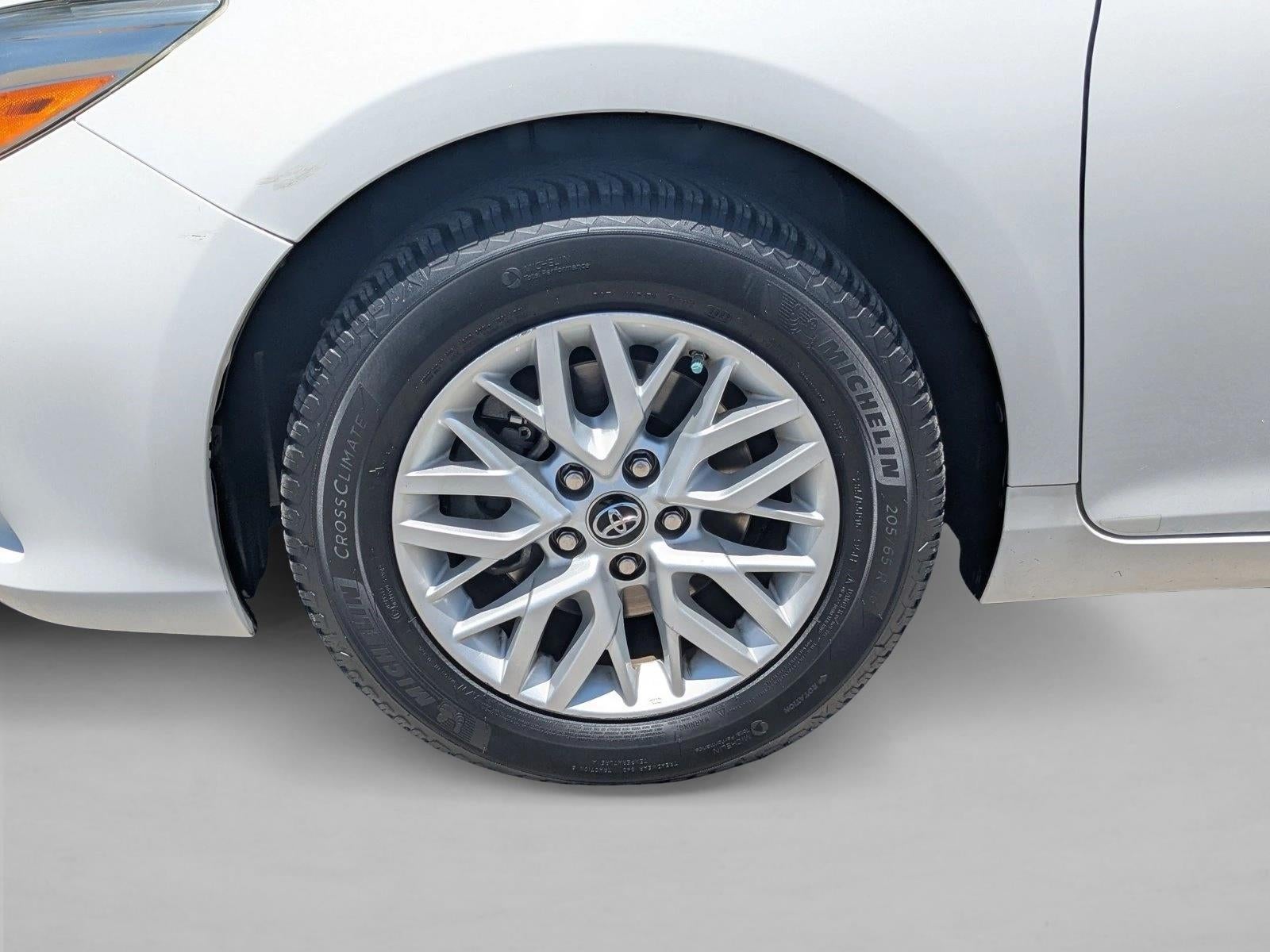 2016 Toyota Camry 4dr Sdn I4 Auto LE (SE)