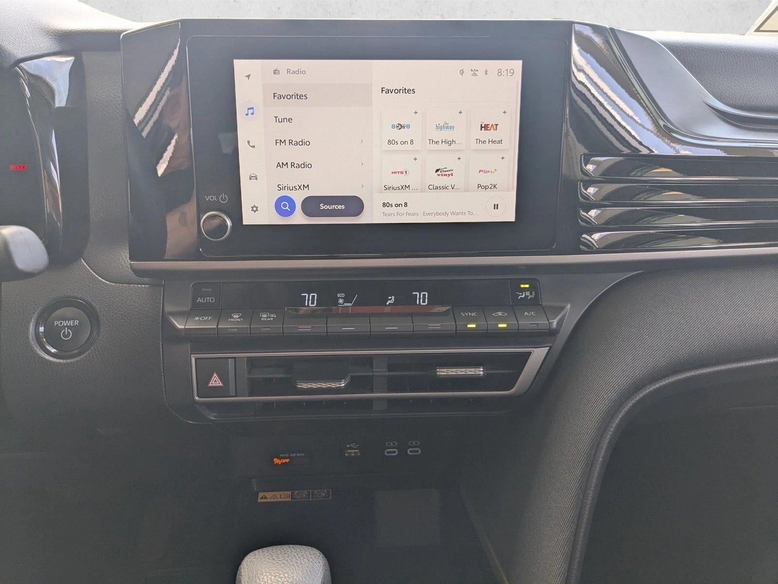 2025 Toyota Camry LE (SE)