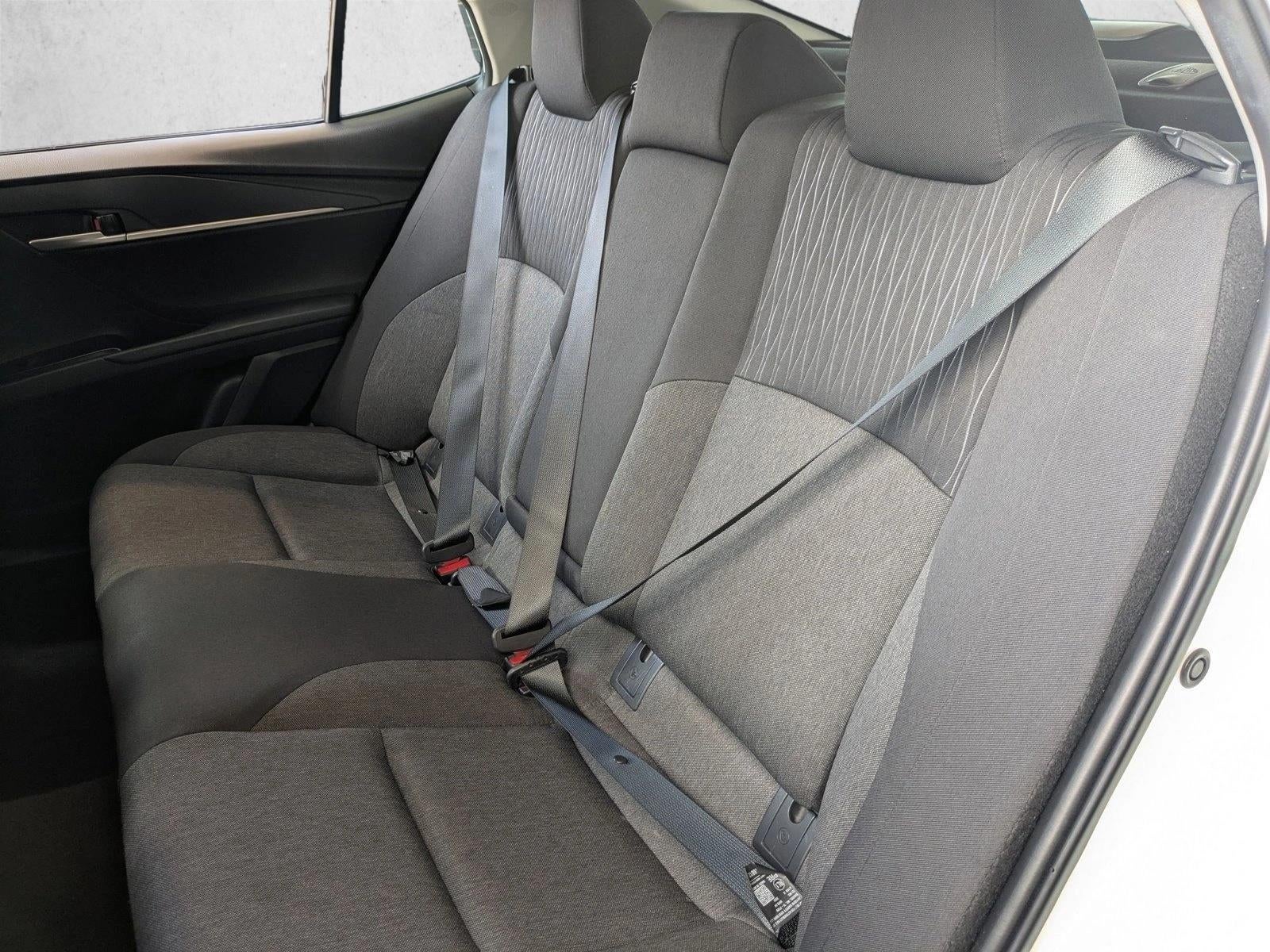 2025 Toyota Camry LE (SE)