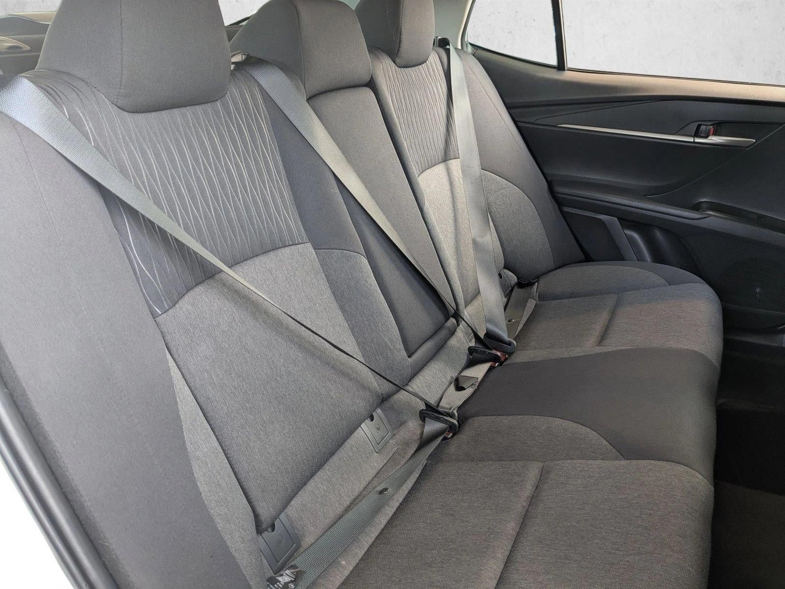 2025 Toyota Camry LE (SE)