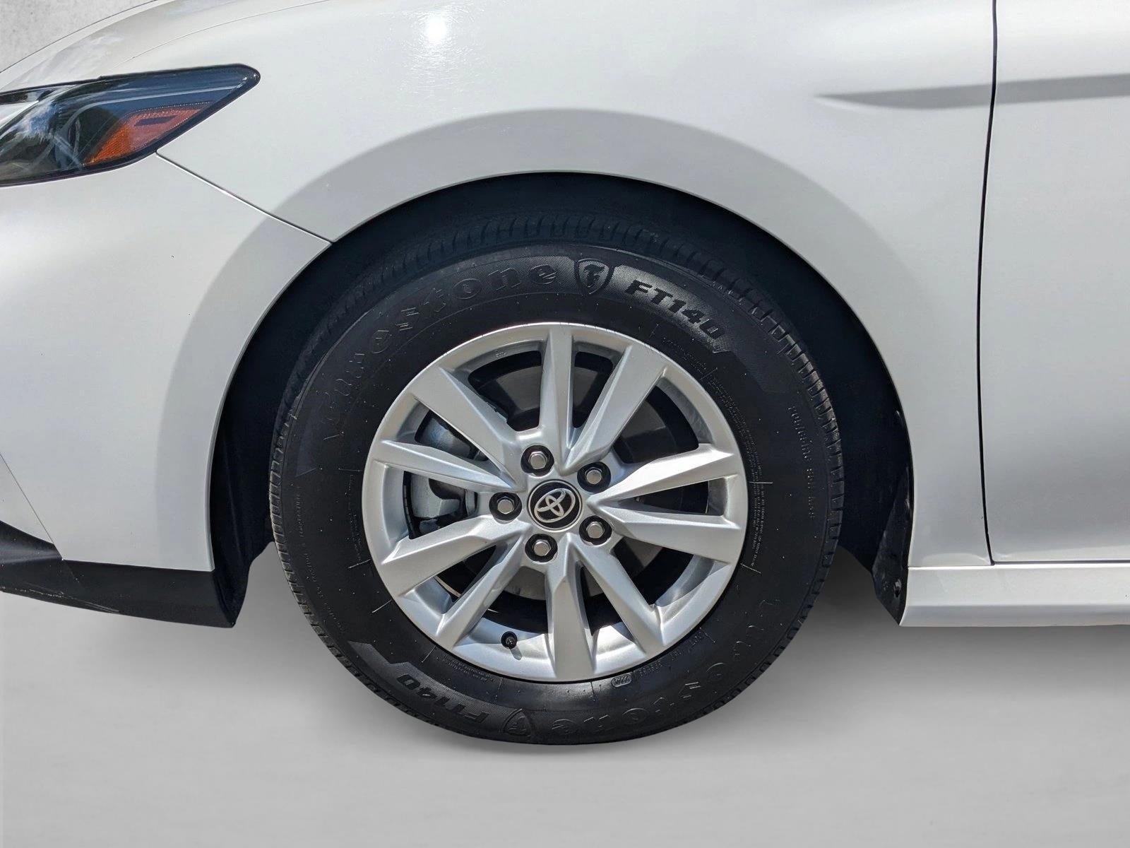 2025 Toyota Camry LE (SE)