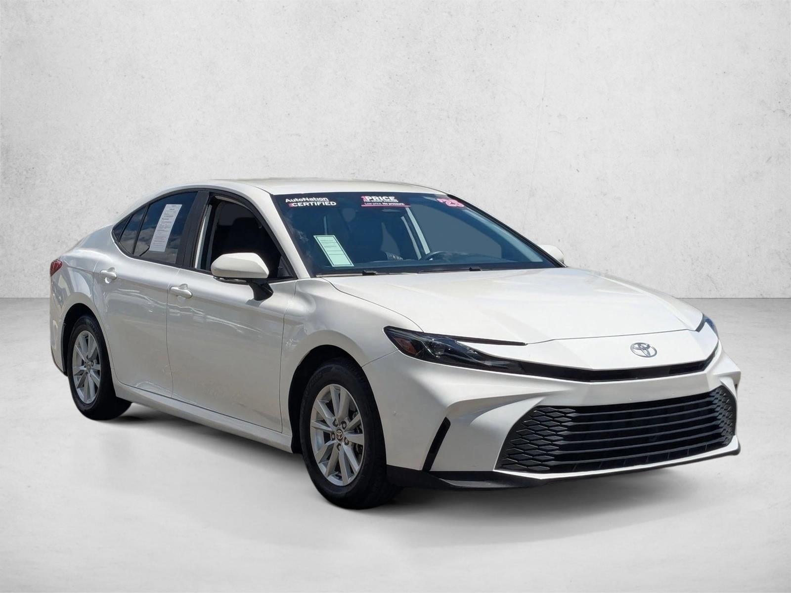 2025 Toyota Camry LE (SE)