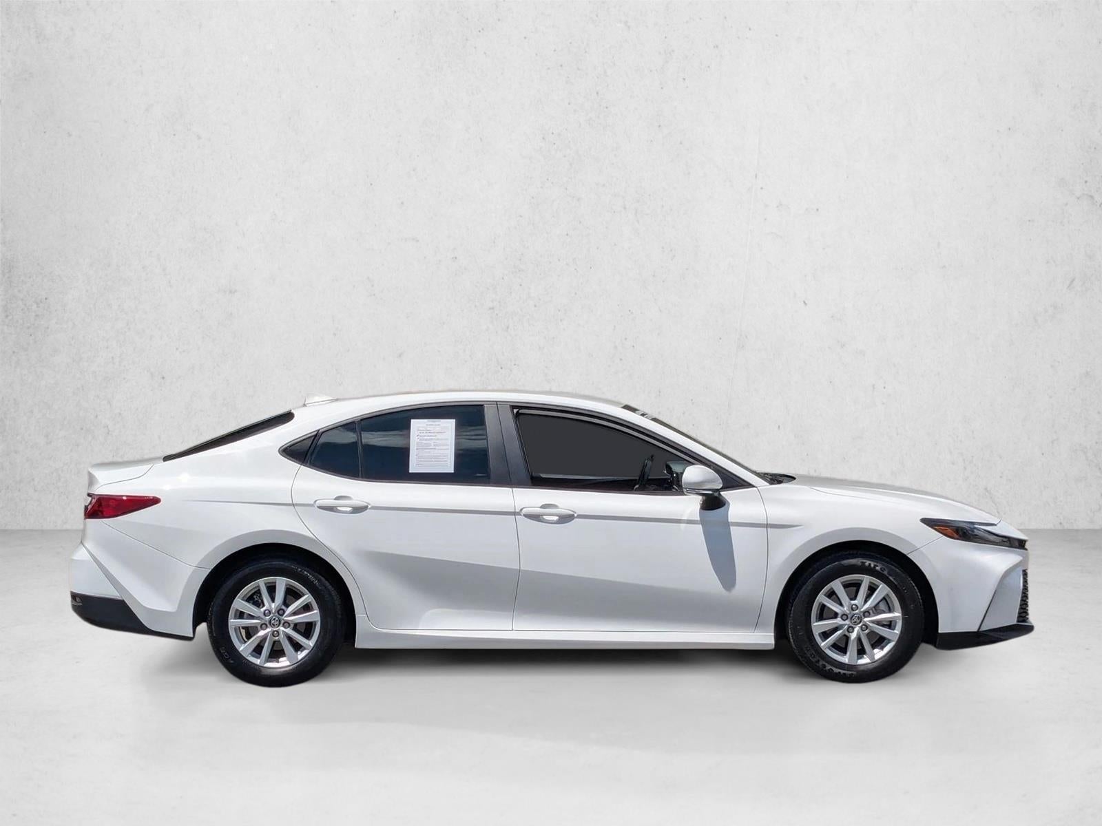 2025 Toyota Camry LE (SE)