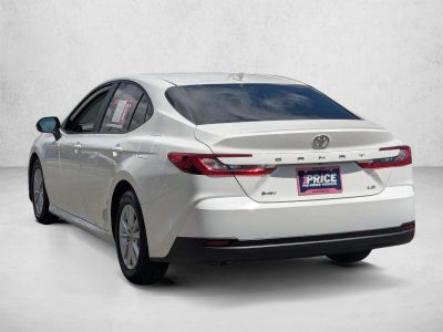 2025 Toyota Camry LE (SE)