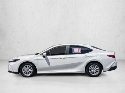 2025 Toyota Camry LE (SE)