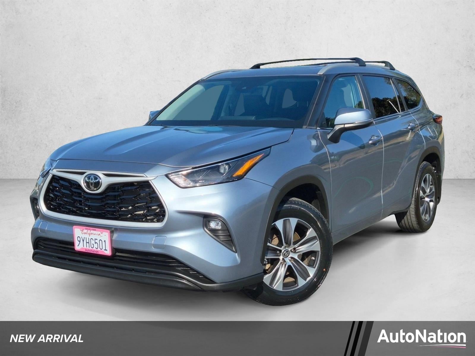 2023 Toyota Highlander XLE FWD (Natl)