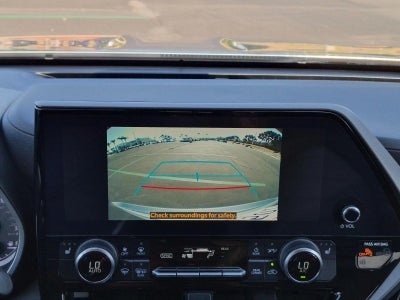2023 Toyota Highlander XLE FWD (Natl)