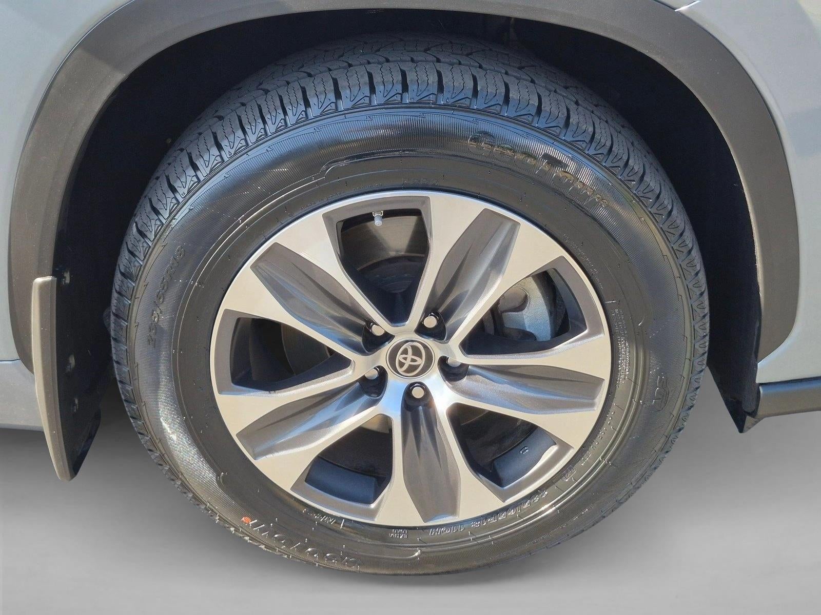 2023 Toyota Highlander XLE FWD (Natl)
