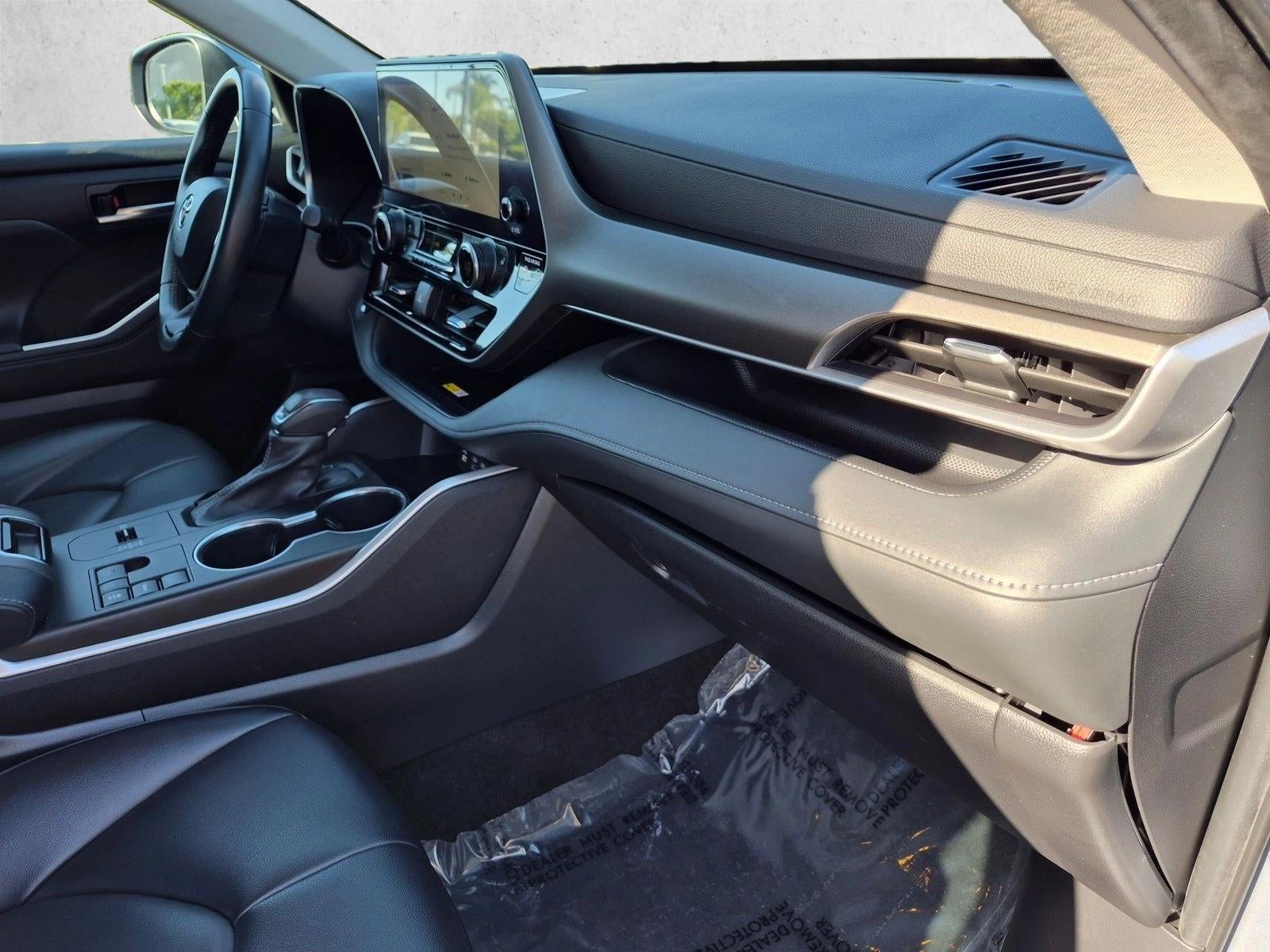 2023 Toyota Highlander XLE FWD (Natl)