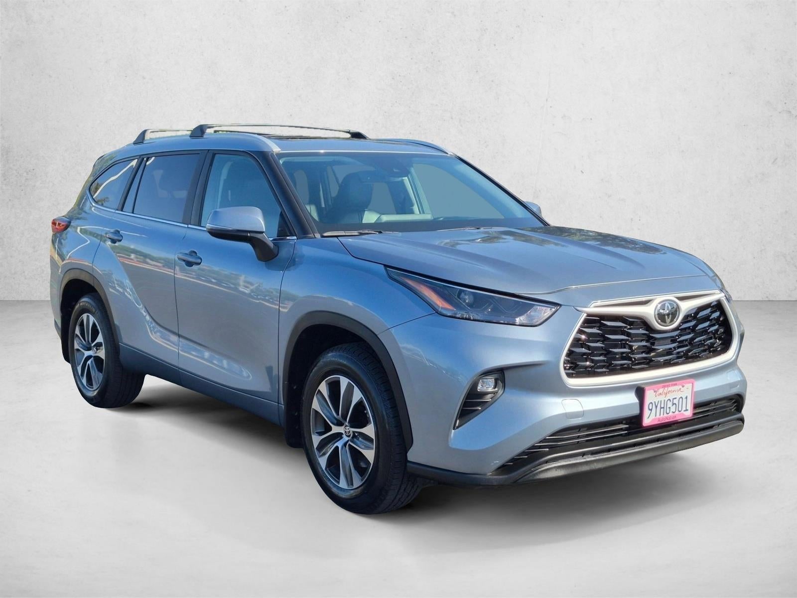 2023 Toyota Highlander XLE FWD (Natl)