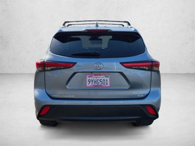 2023 Toyota Highlander XLE FWD (Natl)