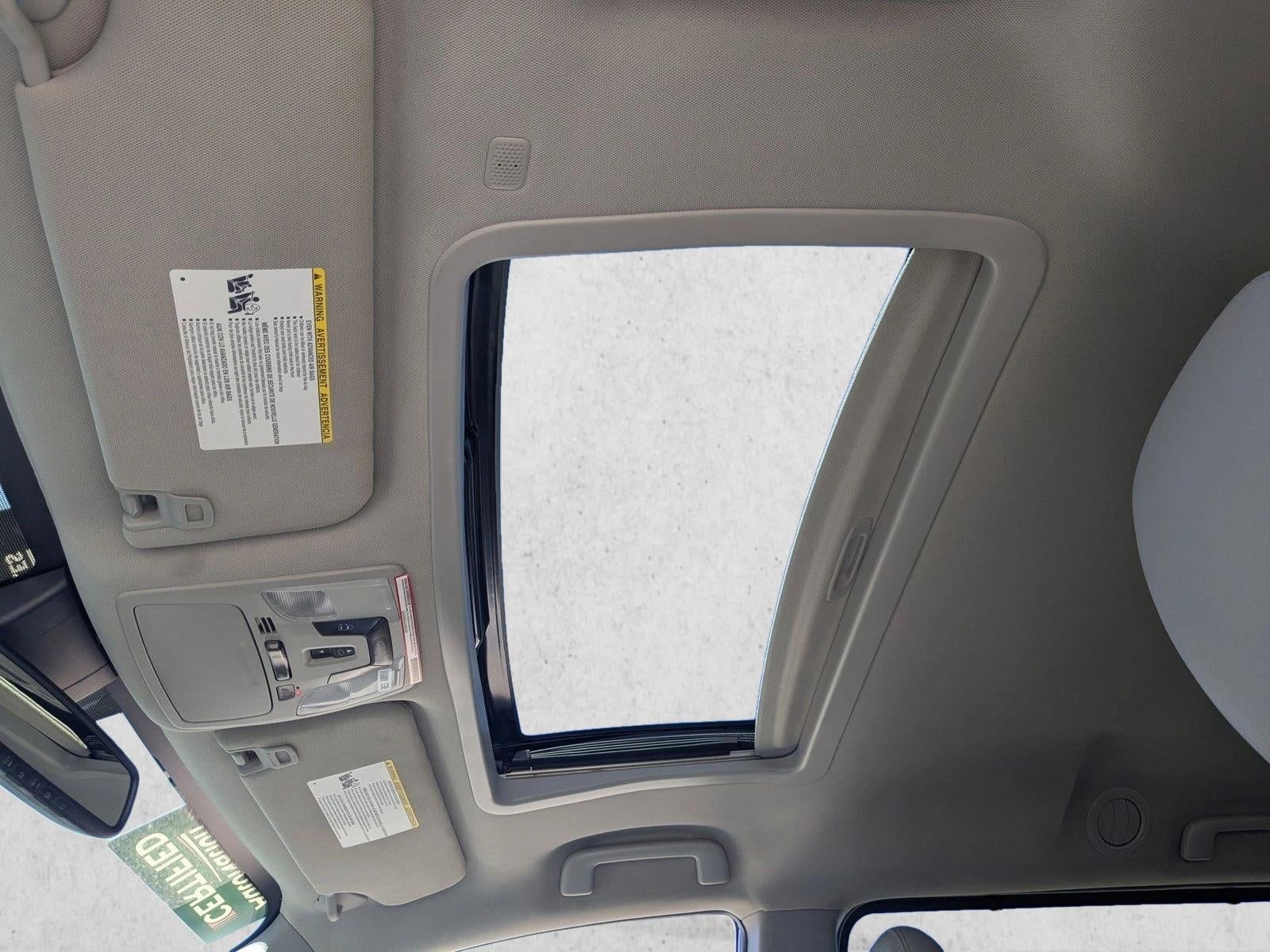 2019 Toyota Sienna XLE FWD 8-Passenger (Natl)