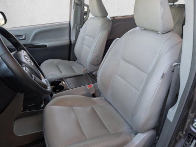 2019 Toyota Sienna XLE FWD 8-Passenger (Natl)