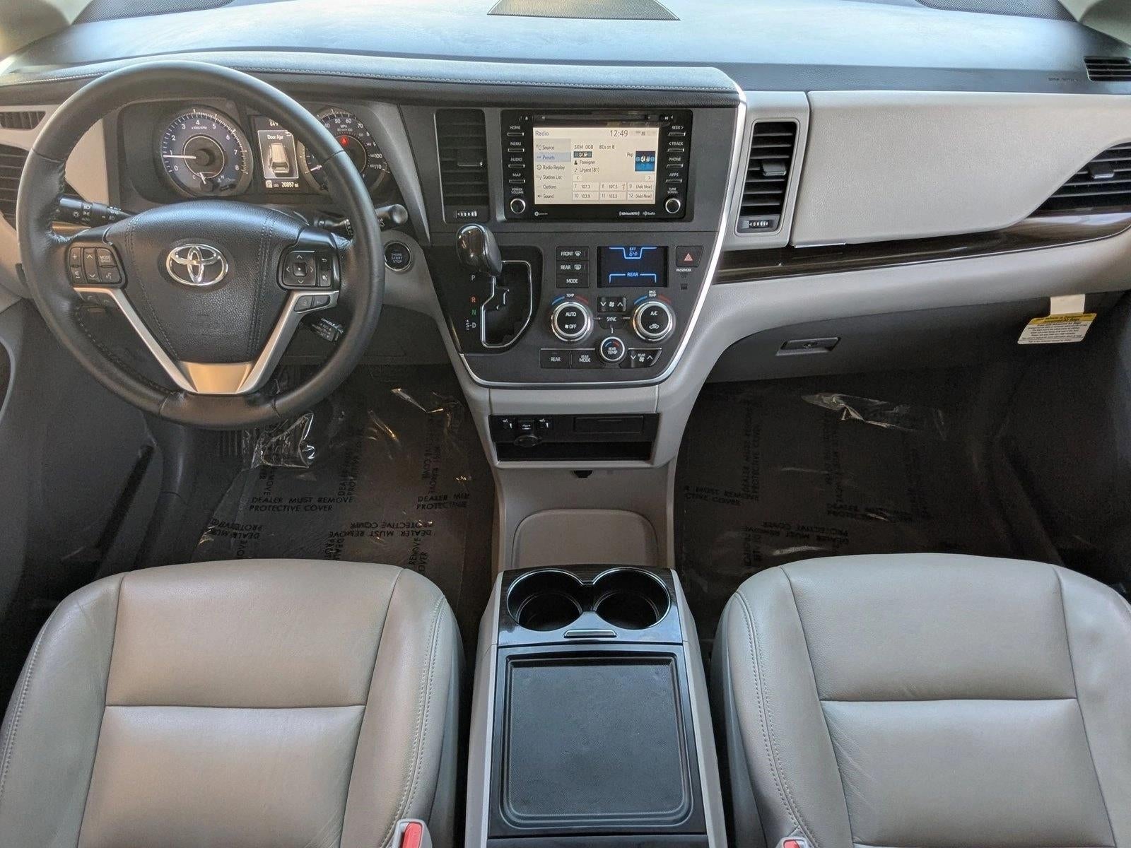 2019 Toyota Sienna XLE FWD 8-Passenger (Natl)
