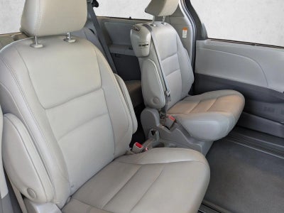 2019 Toyota Sienna XLE FWD 8-Passenger (Natl)