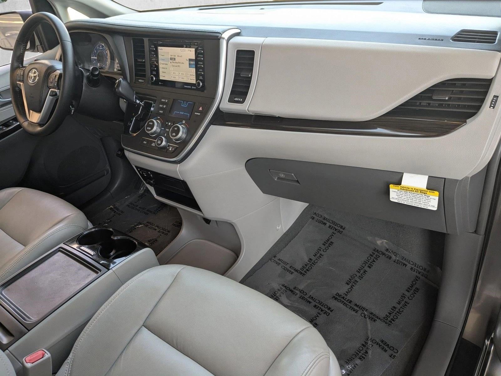 2019 Toyota Sienna XLE FWD 8-Passenger (Natl)