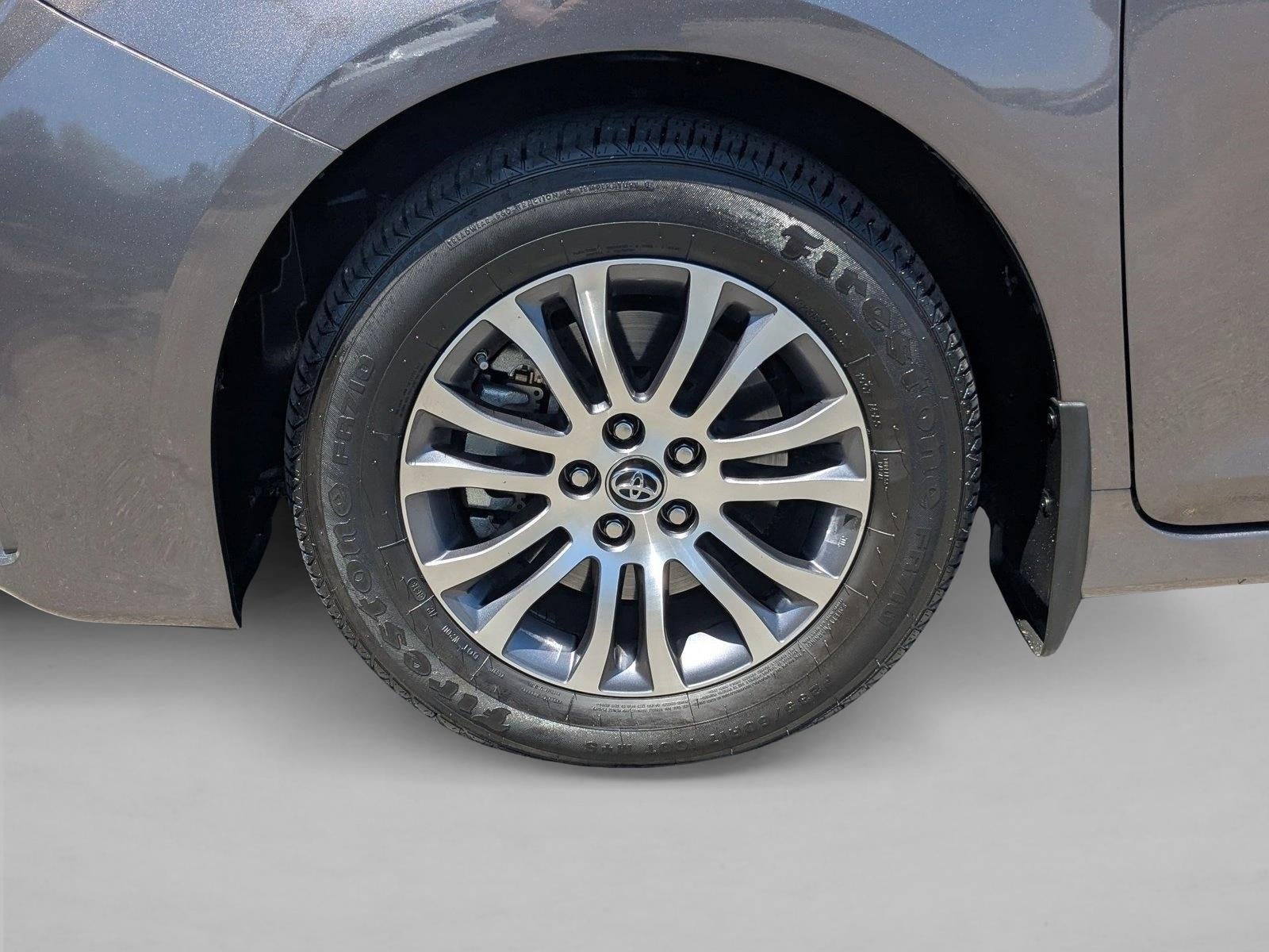 2019 Toyota Sienna XLE FWD 8-Passenger (Natl)