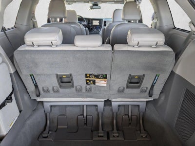 2019 Toyota Sienna XLE FWD 8-Passenger (Natl)