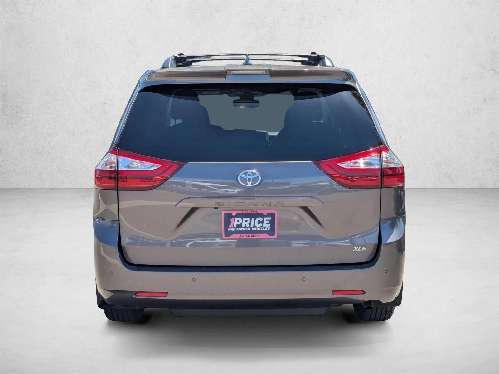 2019 Toyota Sienna XLE FWD 8-Passenger (Natl)