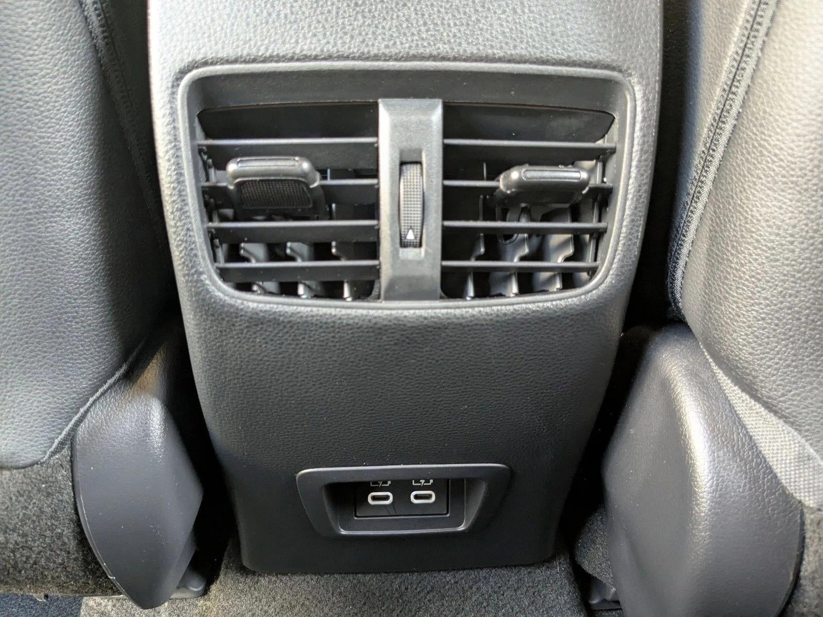 2023 Toyota Corolla Cross XLE 2WD (Natl)