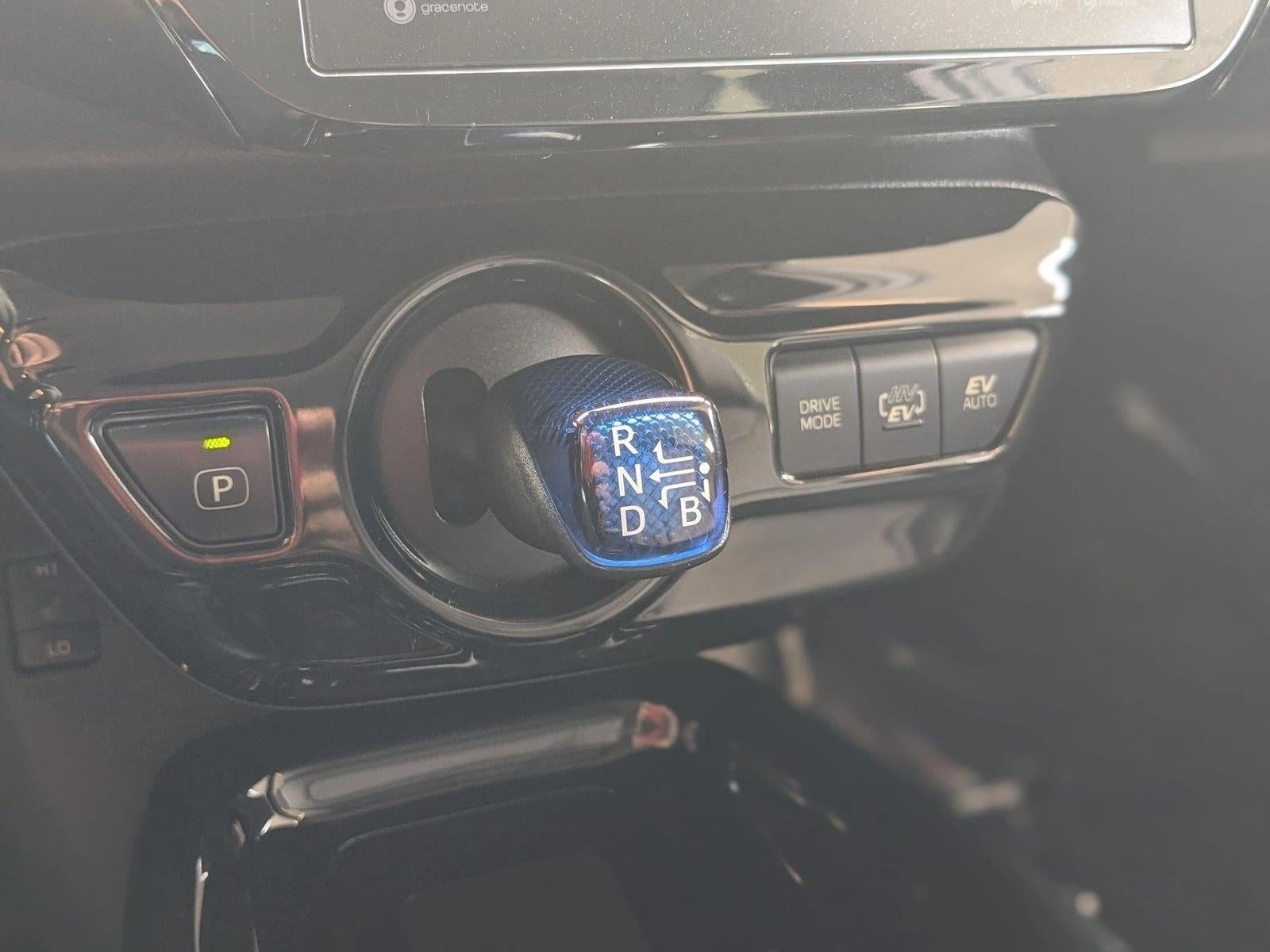 2017 Toyota Prius Prime Premium (Natl)