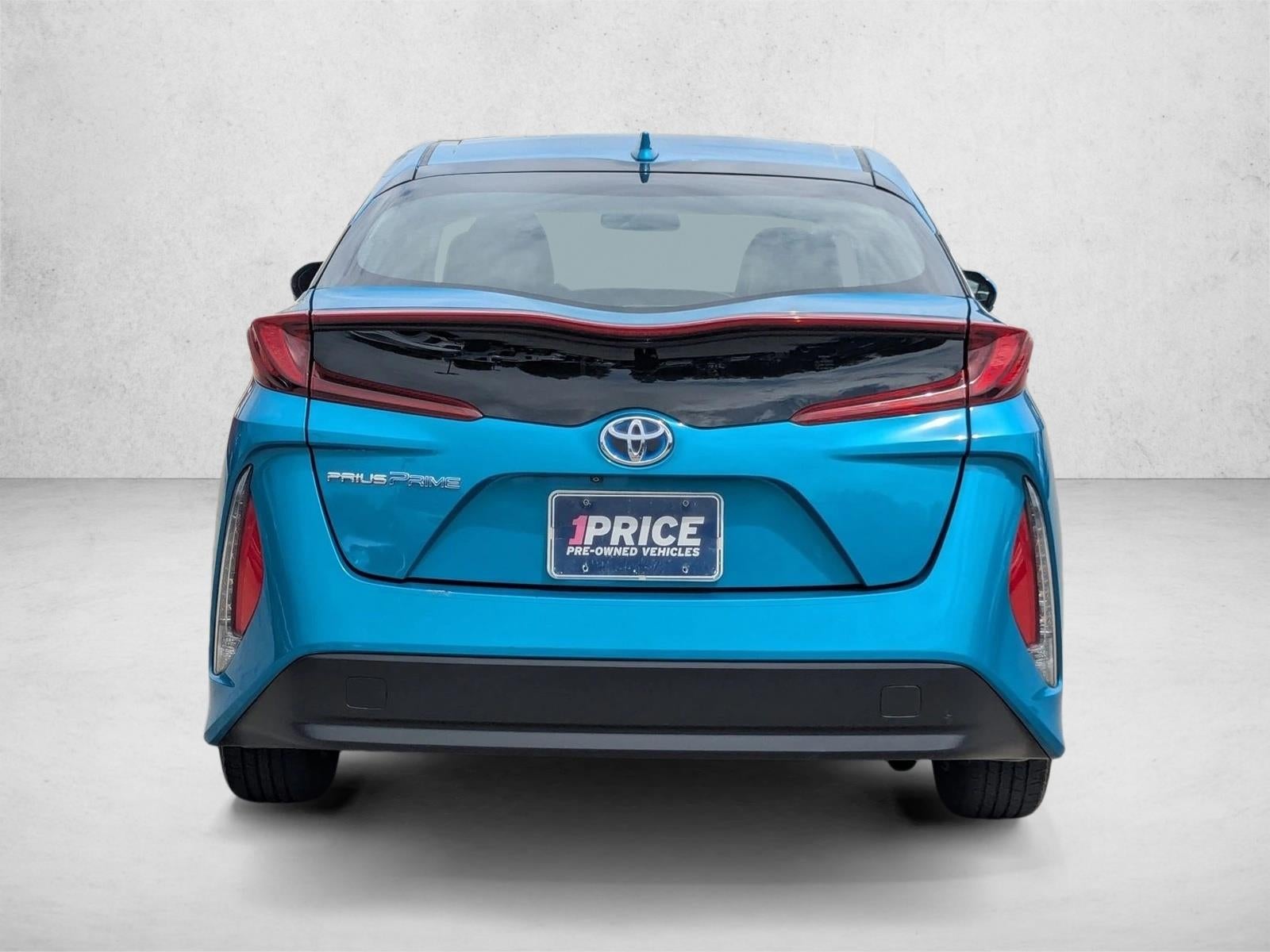 2017 Toyota Prius Prime Premium (Natl)