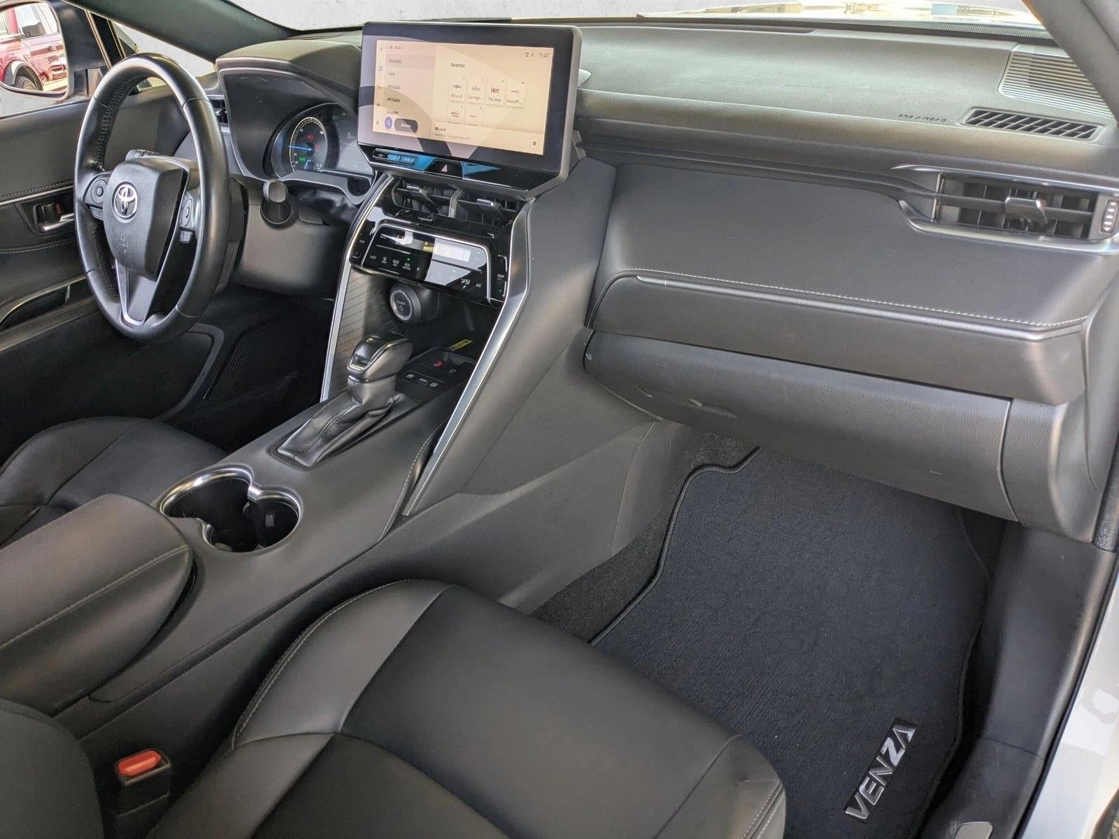 2024 Toyota Venza Nightshade AWD (Natl)