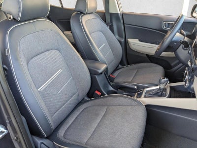 2025 Hyundai VENUE Limited IVT