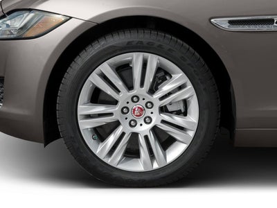 2016 Jaguar XF 4dr Sdn 35t Premium RWD