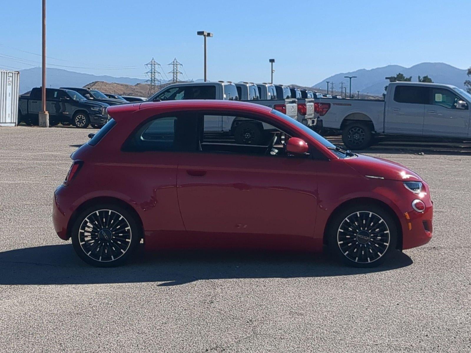 2024 FIAT 500e INSPI(RED) FWD