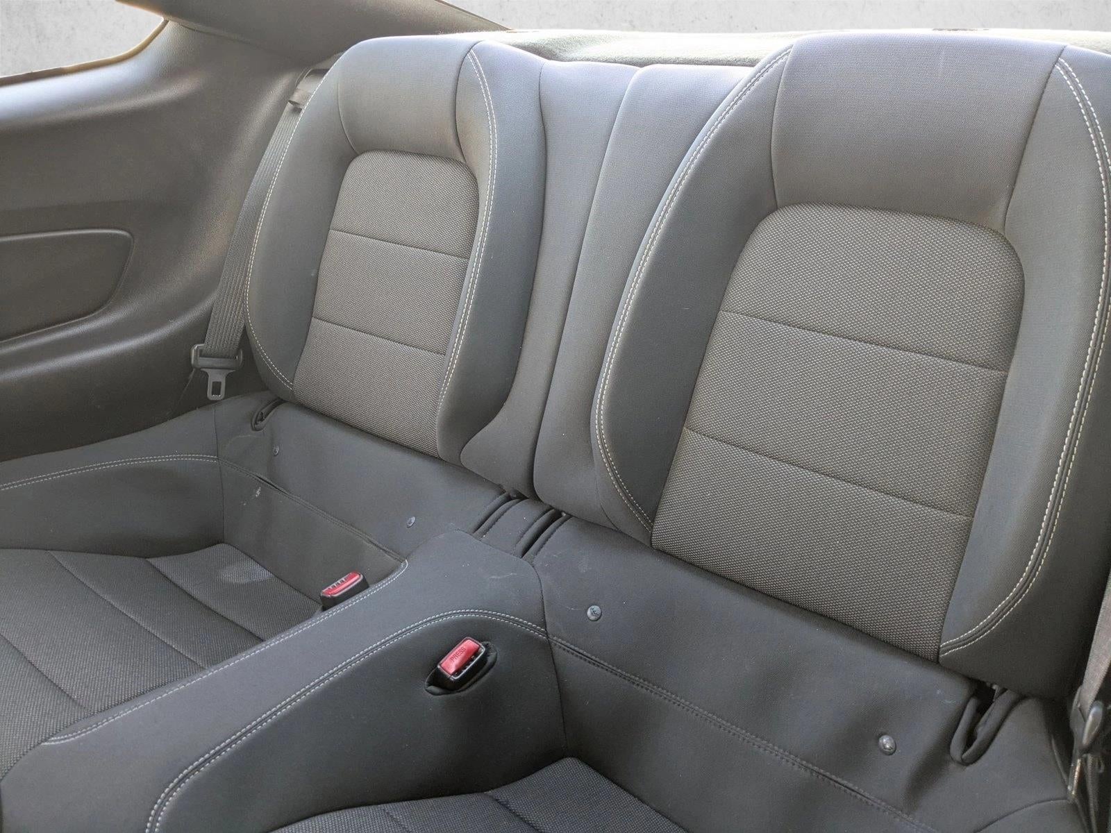 2017 Ford Mustang V6 Fastback