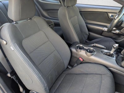 2017 Ford Mustang V6 Fastback