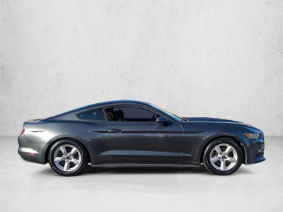 2017 Ford Mustang V6 Fastback