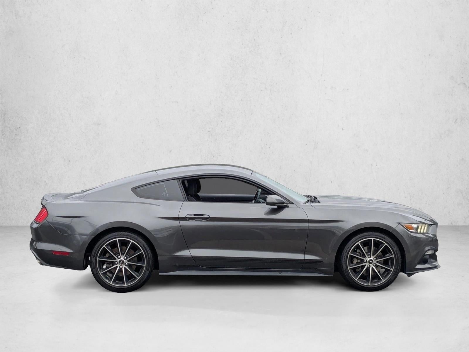 2016 Ford Mustang 2dr Fastback EcoBoost