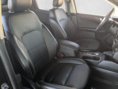 2020 Ford Escape Titanium Hybrid FWD